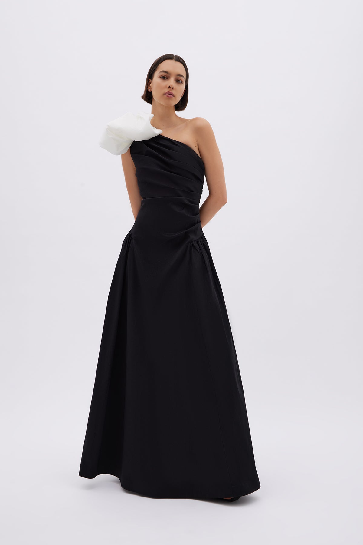 BANKS GOWN